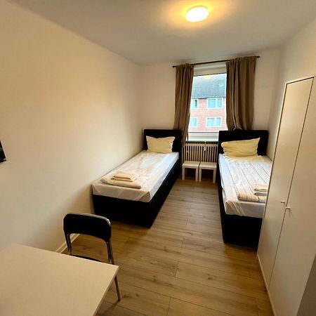 3-Zimmer Monteurwohnung Mit Balkon Ноймюнстер Экстерьер фото